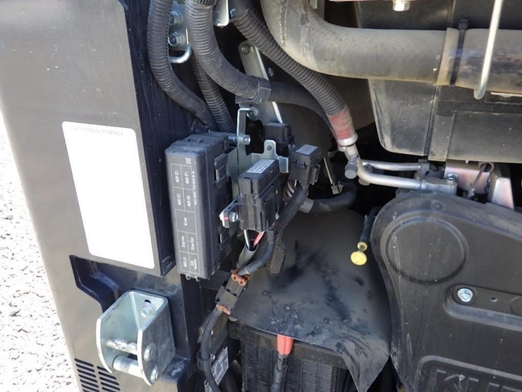kubota-svl75-3-image-12