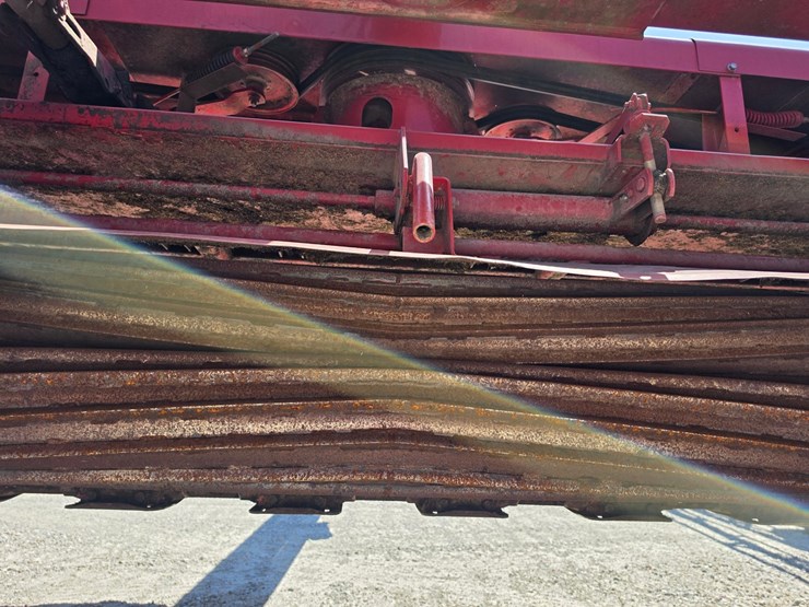 2011-new-holland-h7450-image-8