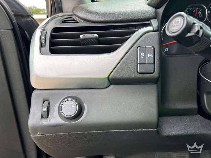 2018-chevrolet-tahoe-image-15