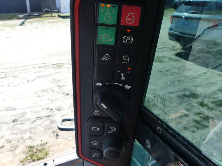 2024-bobcat-t86-image-17
