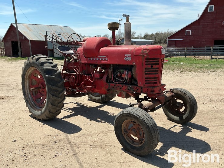 1956-farmall-400-2wd-tractor-image-3