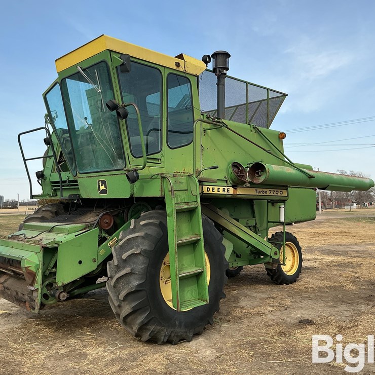 JOHN DEERE 7700