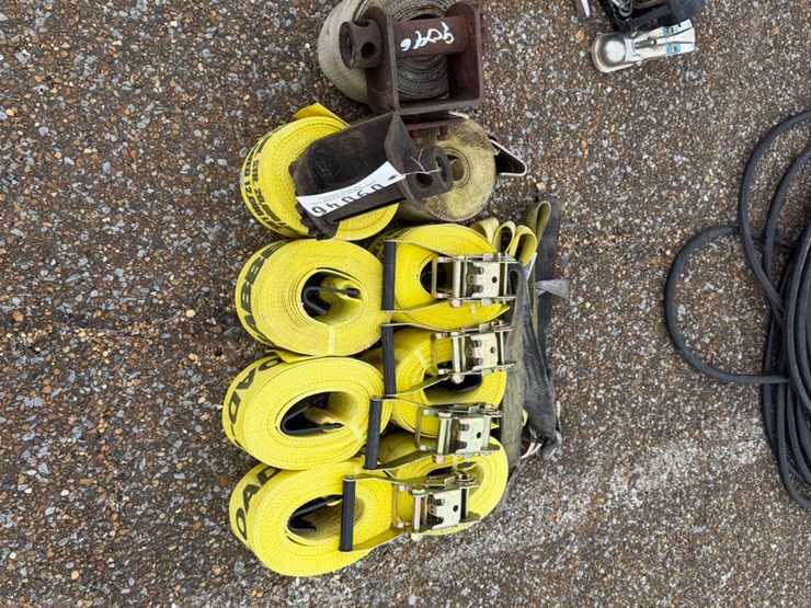 #9046-•-lot-of-ratchet-straps-image-1