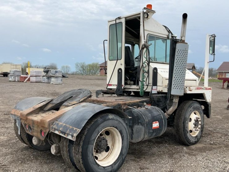 #1950-•-2005-klamar-30-yard-truck-image-5