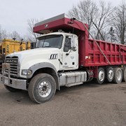 2017 MACK GRANITE GU713