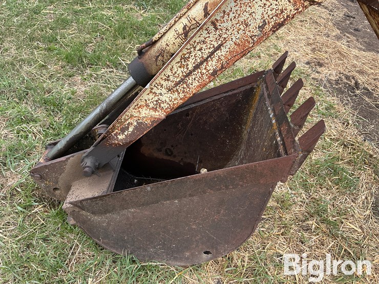 digz-all-800-pull-type-backhoe-image-10