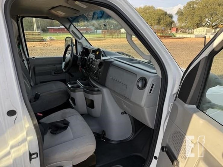 2012-ford-f450-image-8