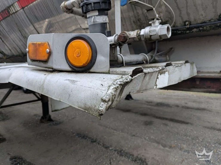 1993-brenner-307-ss-insulated-t/a-chemical-tanker-trailer-image-17