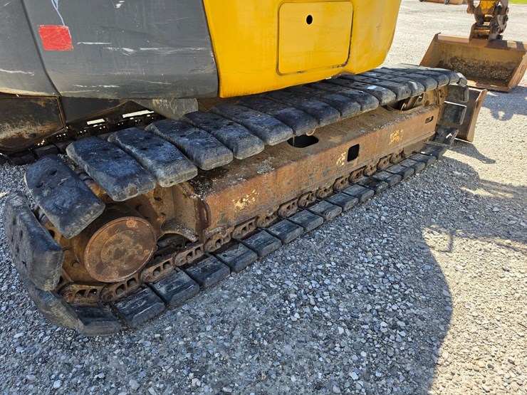 2013-komatsu-pc88mr-8-image-18