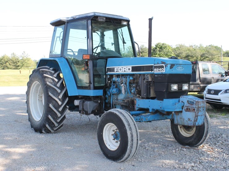 ford-8240a-image-9