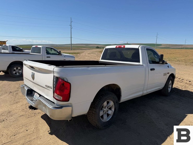 2015-dodge-1500-image-4