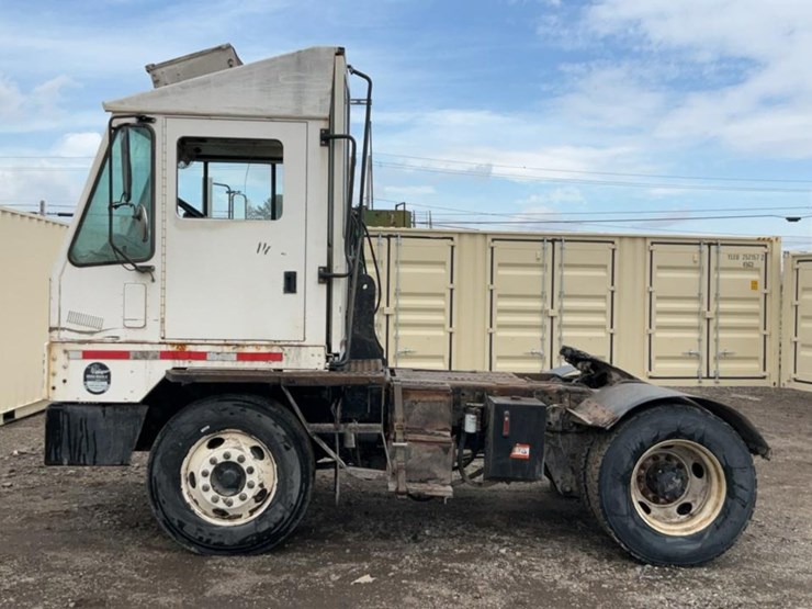#1950-•-2005-klamar-30-yard-truck-image-2