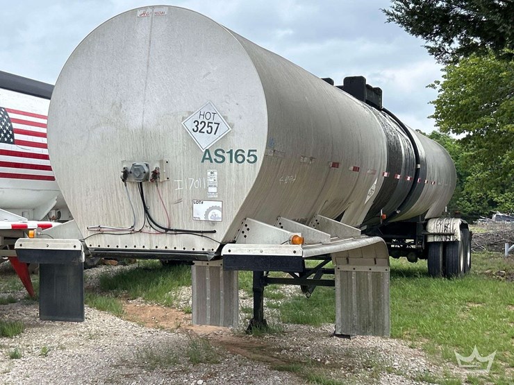 2002-harmon-steel-barrel-7,000-gallon-asphalt-t/a-tanker-trailer-image-1