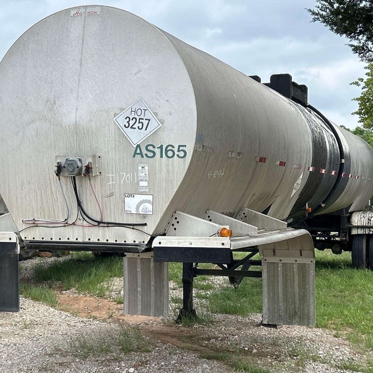 2002 Harmon Steel Barrel 7,000 Gallon Asphalt T/A Tanker Trailer