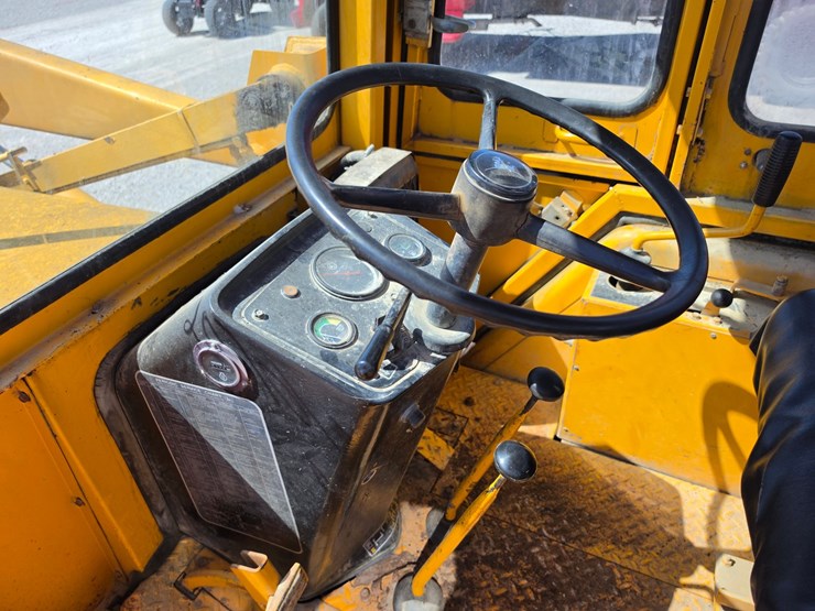 1995-deere-410d-image-11