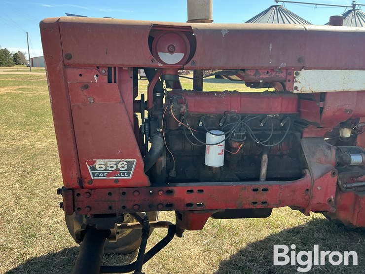 1972-farmall-656-2wd-tractor-image-14