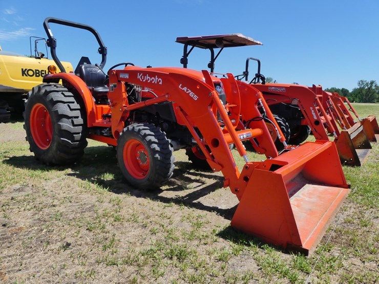 2022-kubota-l4701-image-2