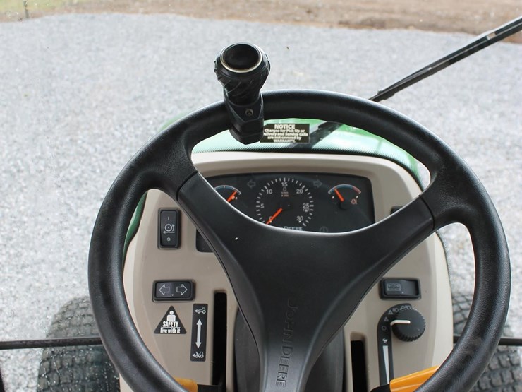 john-deere-3520-image-15