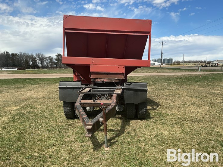 s/a-grain-trailer-w/-5th-wheel-caddy-image-2