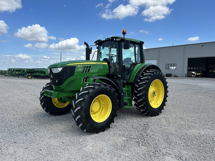 2024-john-deere-6155m-image-1