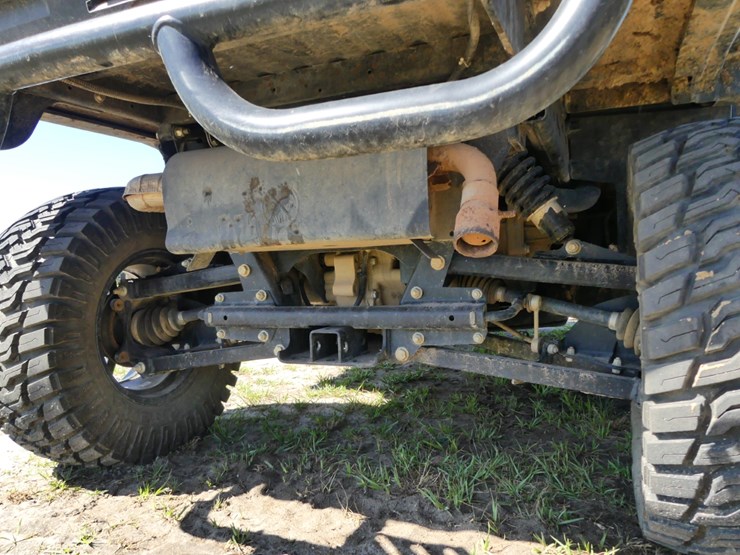 2022-john-deere-xuv835m-image-7