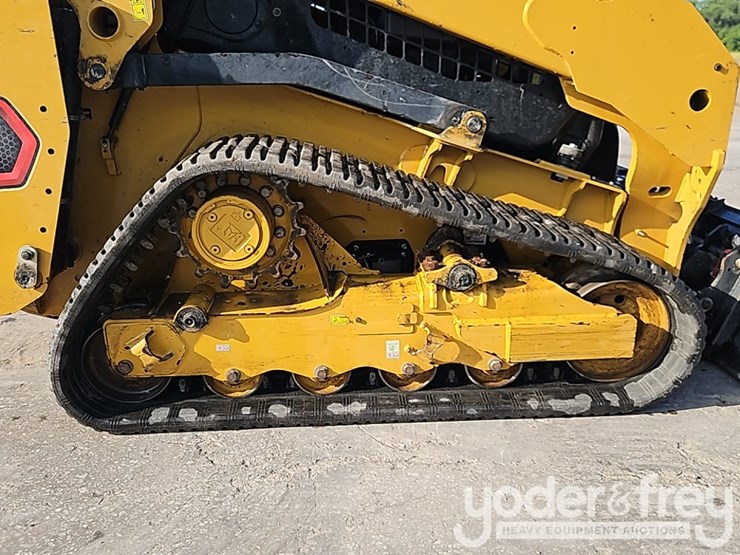 2025-caterpillar-255-image-7