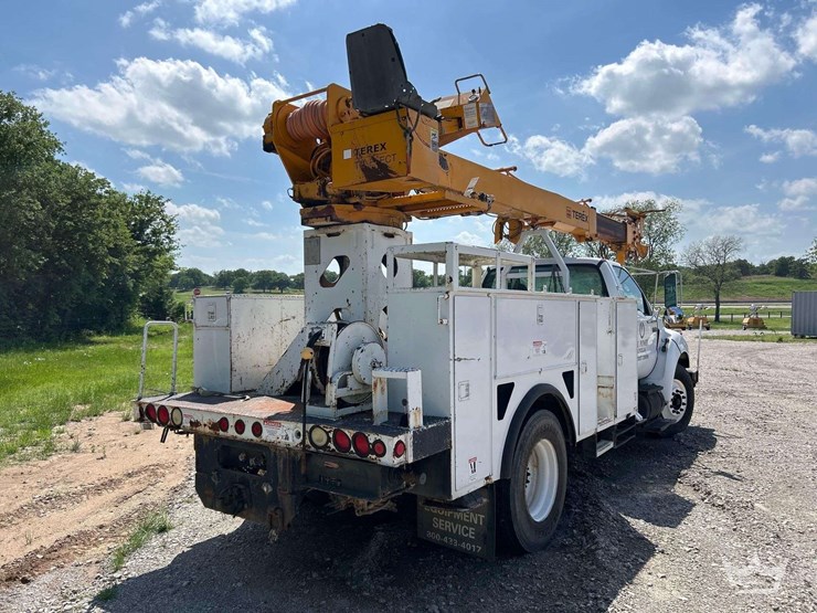 2006-ford-f750-image-3