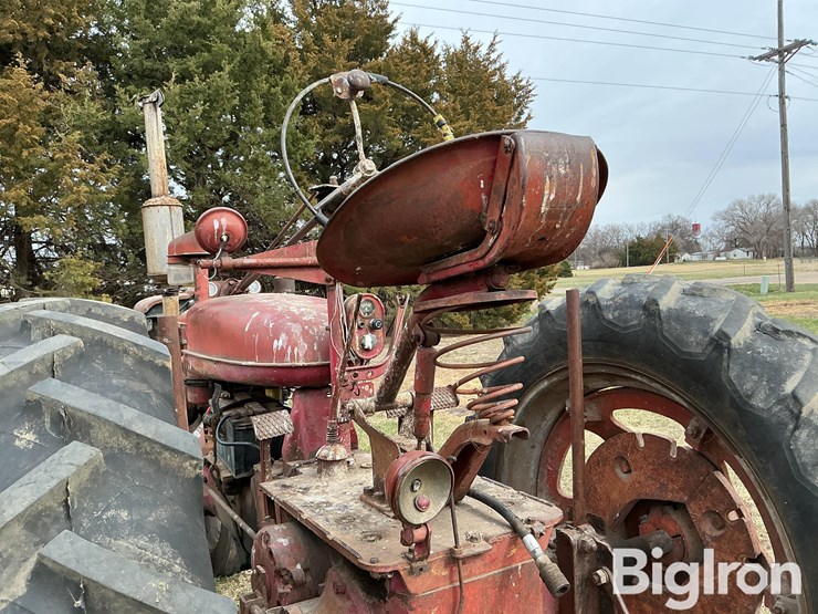 1953-farmall-super-h-2wd-tractor-image-20