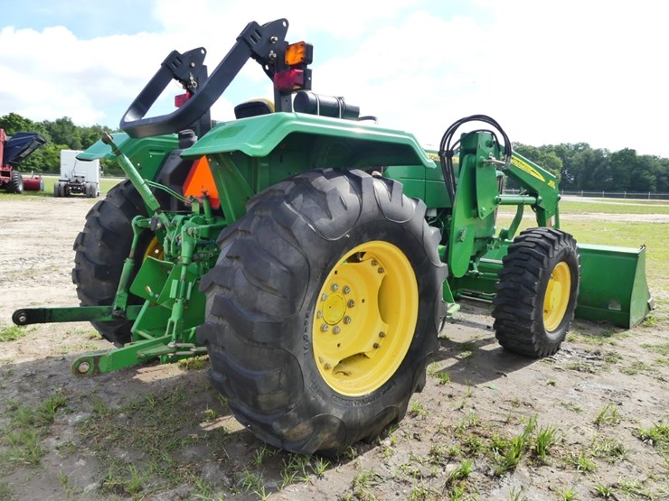 2011-john-deere-5075e-image-3