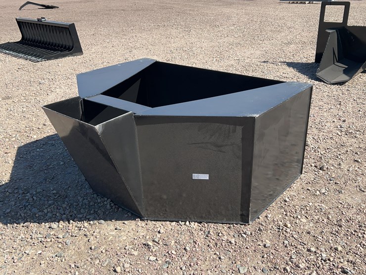 concrete-placement-bucket-image-1