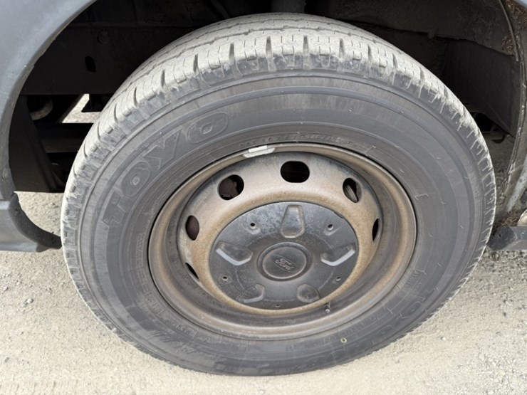 2016-ford-transit-image-16