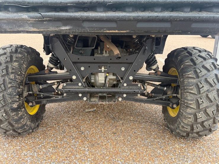john-deere-gator-image-16