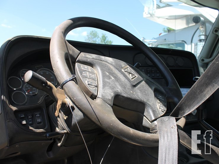 2010-international-prostar-image-11