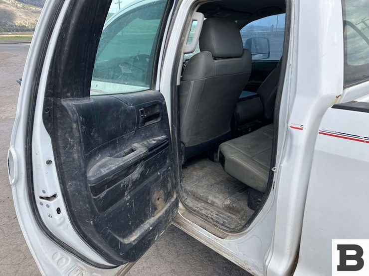 2017-toyota-tundra-image-11
