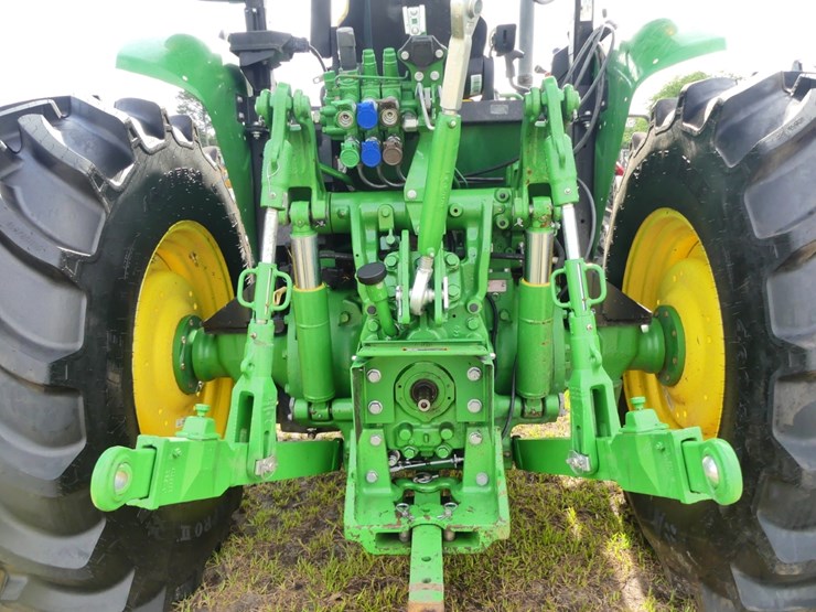 2024-john-deere-5120m-image-5