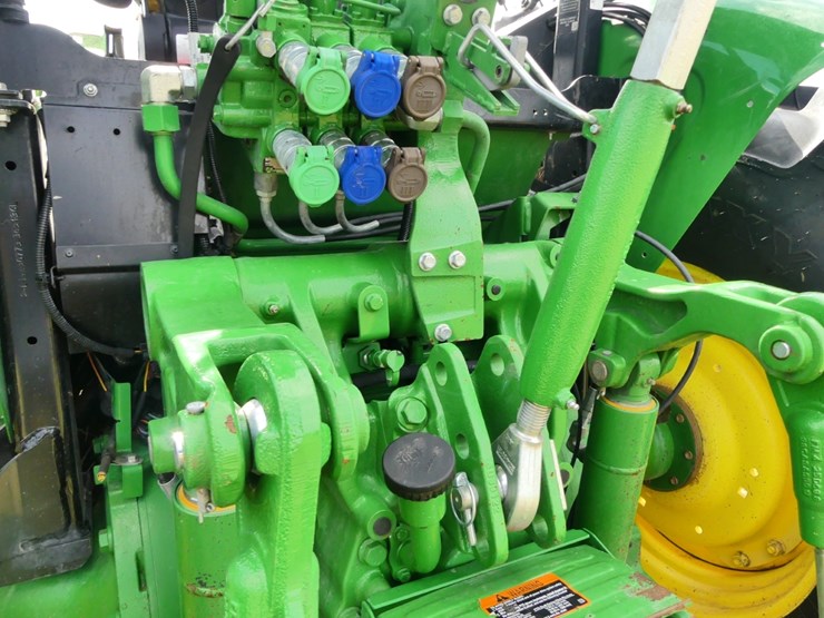 2024-john-deere-5120m-image-6