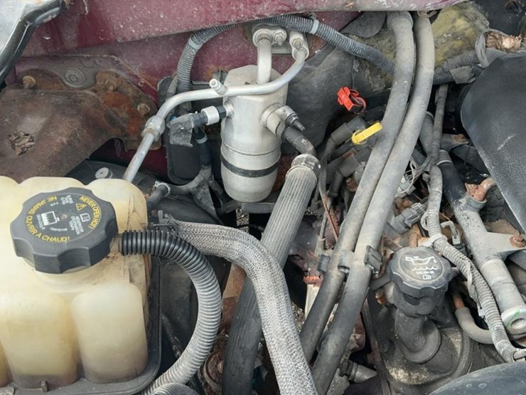 2005-chevrolet-silverado-2500hd-image-28