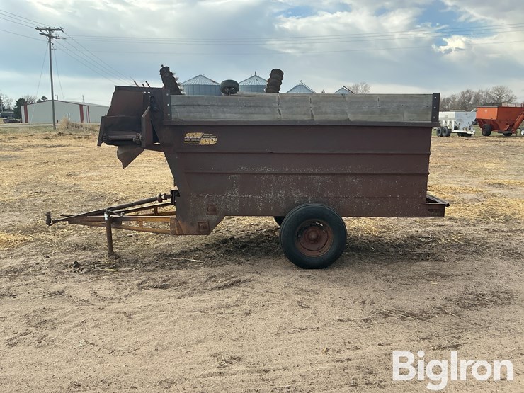 kelly-ryan-feed-wagon-image-8