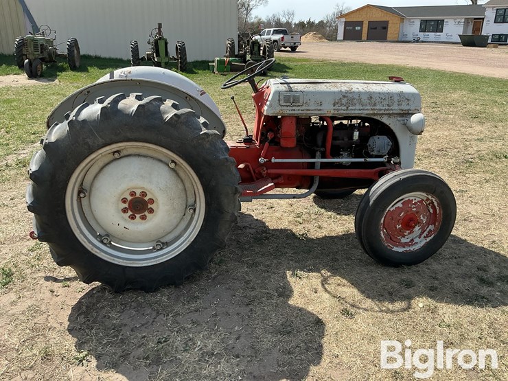 ford-8n-image-4