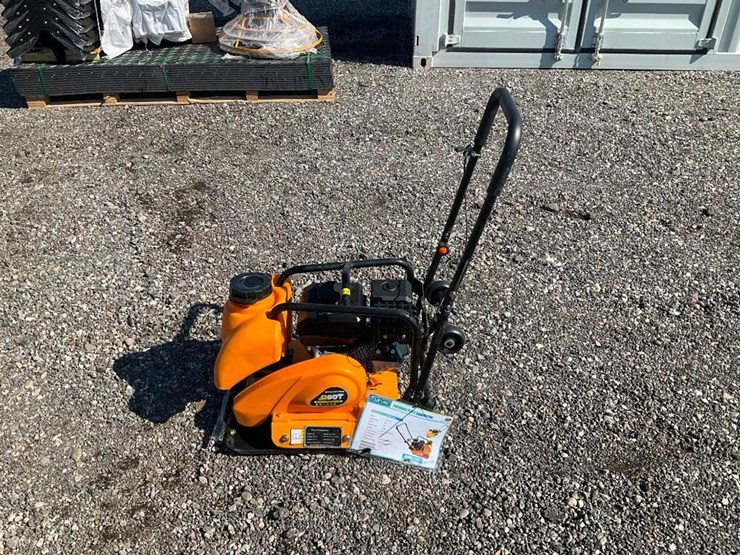 #4087-•-unused-future-plate-compactor-image-1