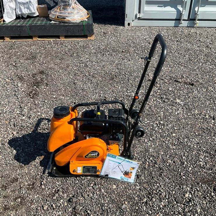 #4087 • Unused Future Plate Compactor