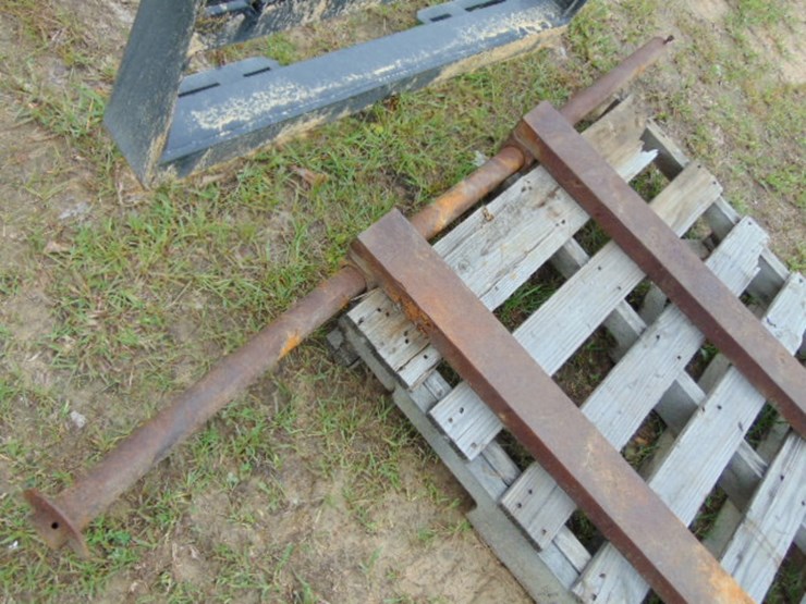 48"-set-of-forks,-bucket-attachment-image-3