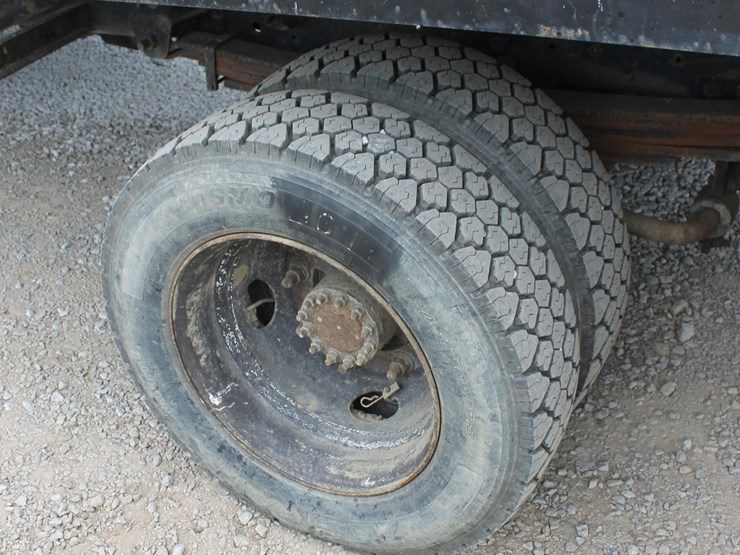 2003-chevrolet-6500-image-6