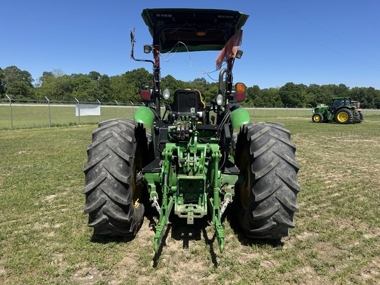 2022-john-deere-5115m-image-8