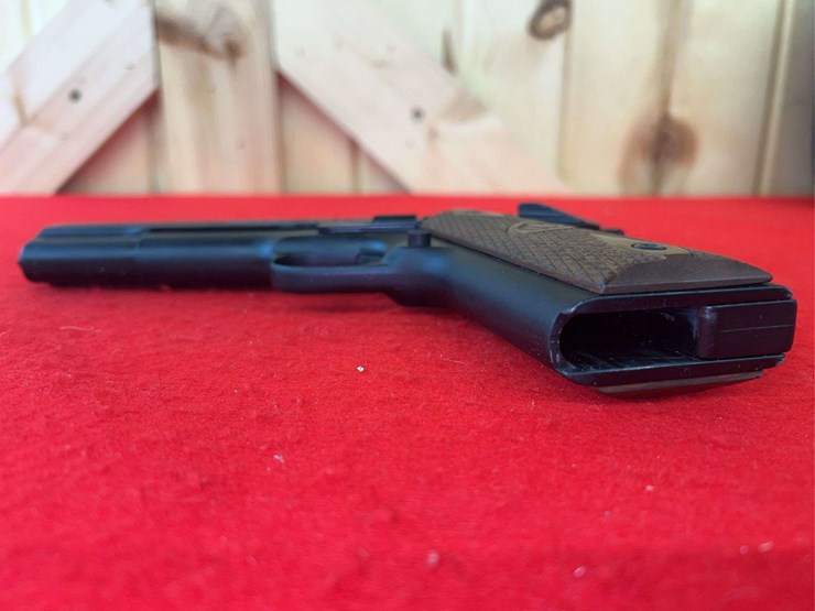 chiappa-firearms-model-1911-22-semi-auto-pistol-.22-lr-image-8