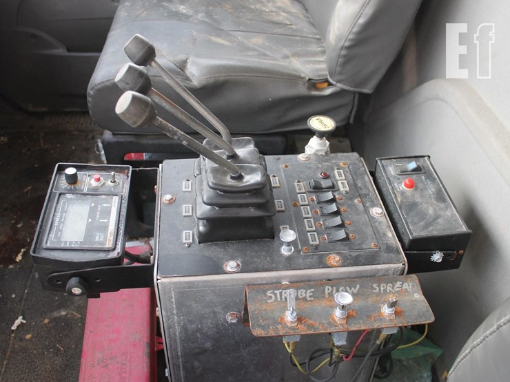 2011-international-workstar-7400-image-9