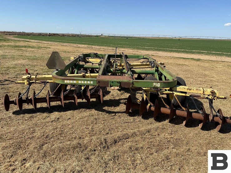 john-deere-310-image-3