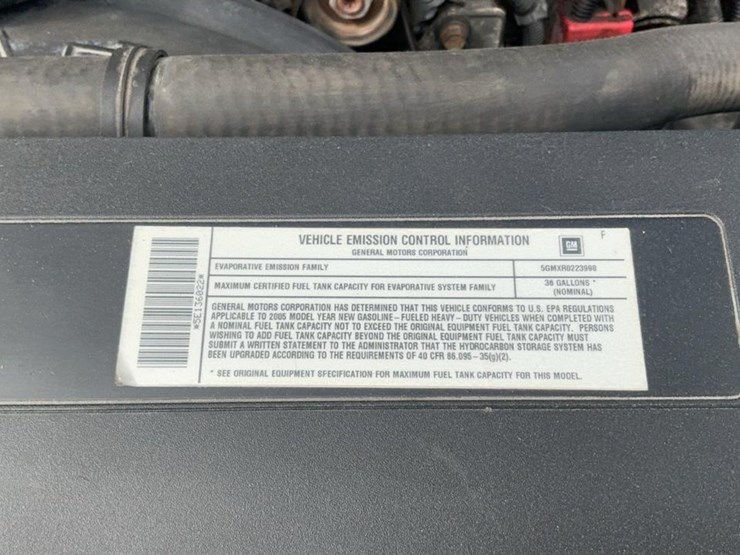 2005-chevrolet-silverado-2500hd-image-32