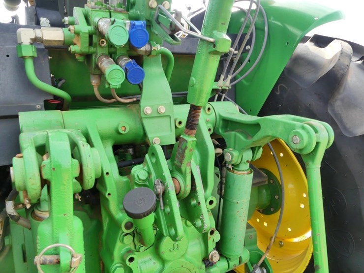 2018-john-deere-5075m-image-6