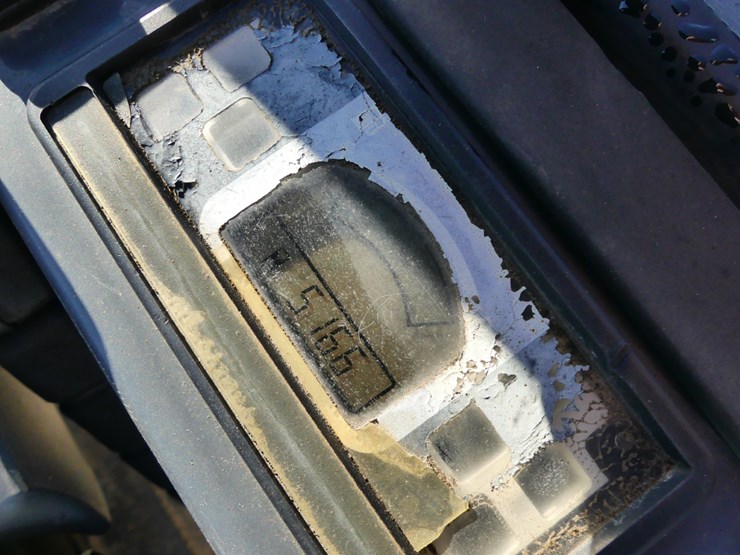 2018-deere-17g-image-14